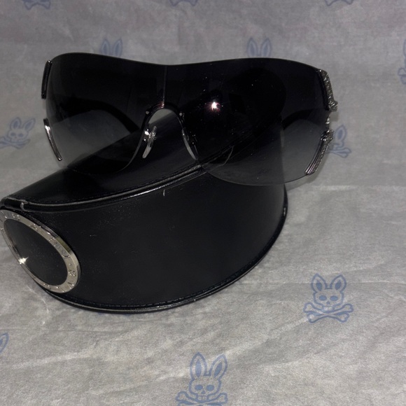 Bulgari Gradient Black Sunglasses with Silver Detail - Picture 8 of 12